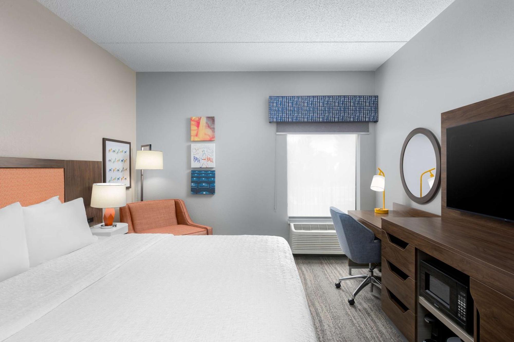 Hampton Inn Louisville Airport Fair/Expo Center Exteriör bild