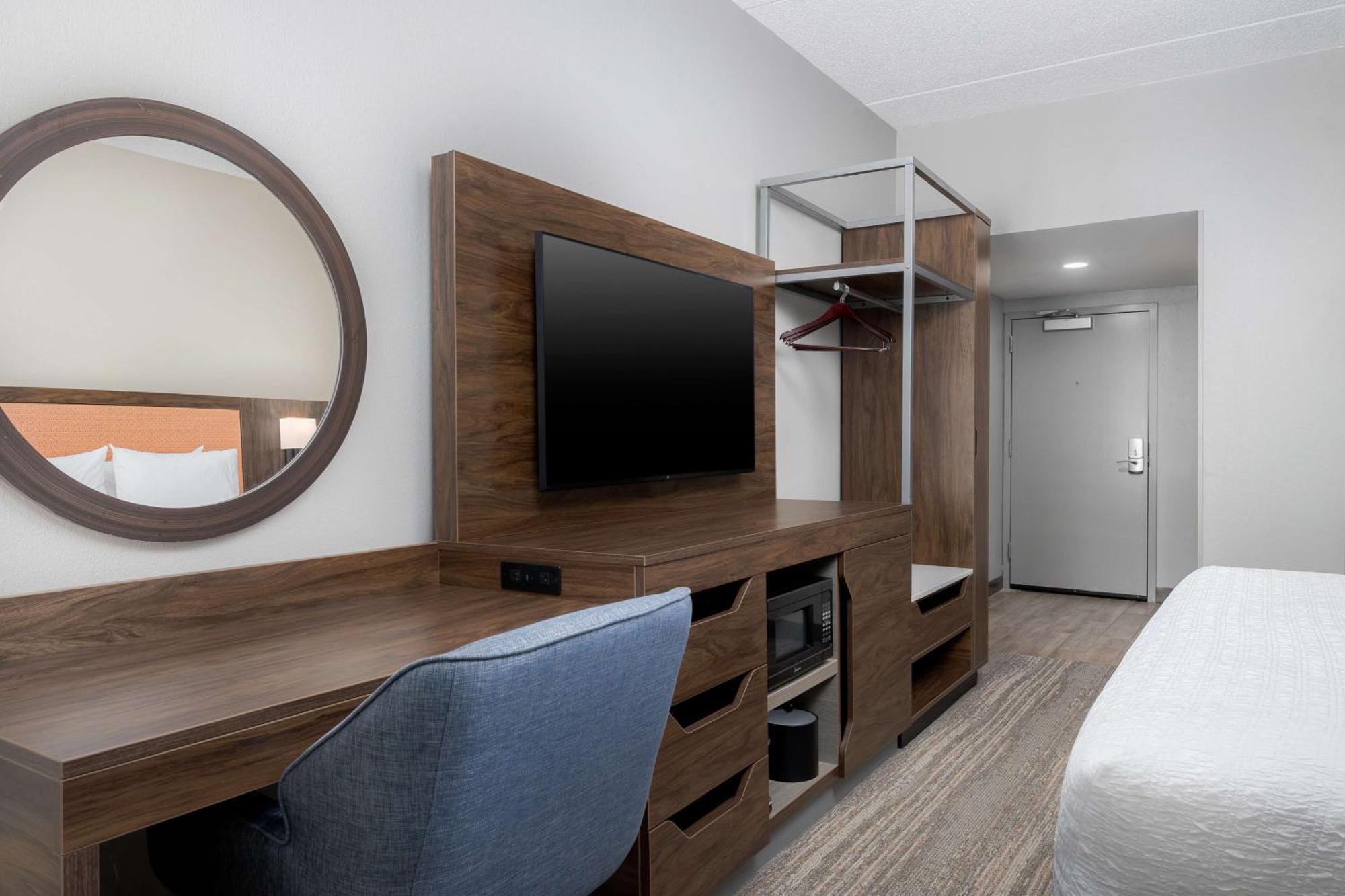 Hampton Inn Louisville Airport Fair/Expo Center Exteriör bild